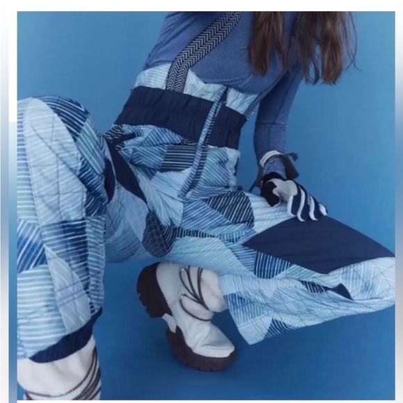 NWOT Free People Movement Printed All Prepped Bib Overalls - Picture 3 of 4